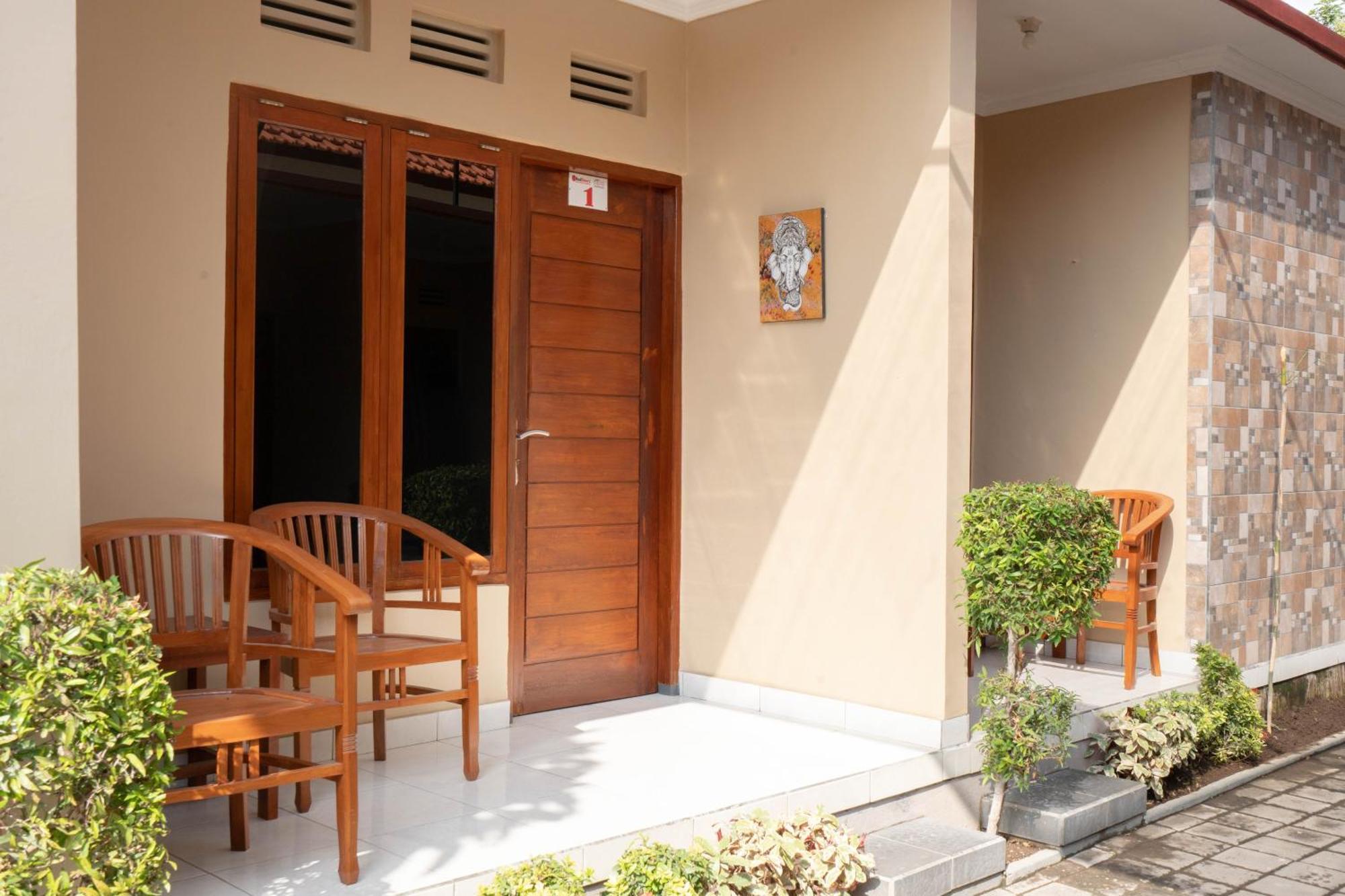 Reddoorz Near Buleleng Harbour 2 Ξενοδοχείο Singaraja Εξωτερικό φωτογραφία