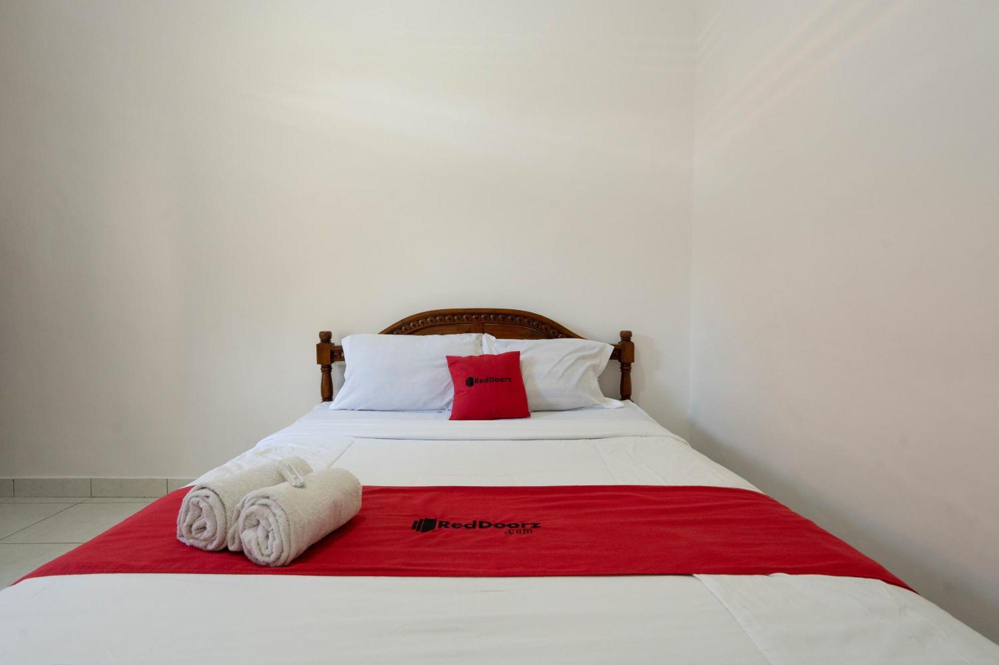 Reddoorz Near Buleleng Harbour 2 Ξενοδοχείο Singaraja Εξωτερικό φωτογραφία